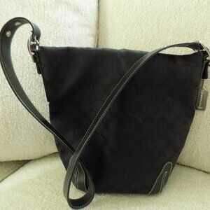 Gorgeous EUC COACH Medium Size Carley Bucket Shoulder Bag, purse, tote, handbag